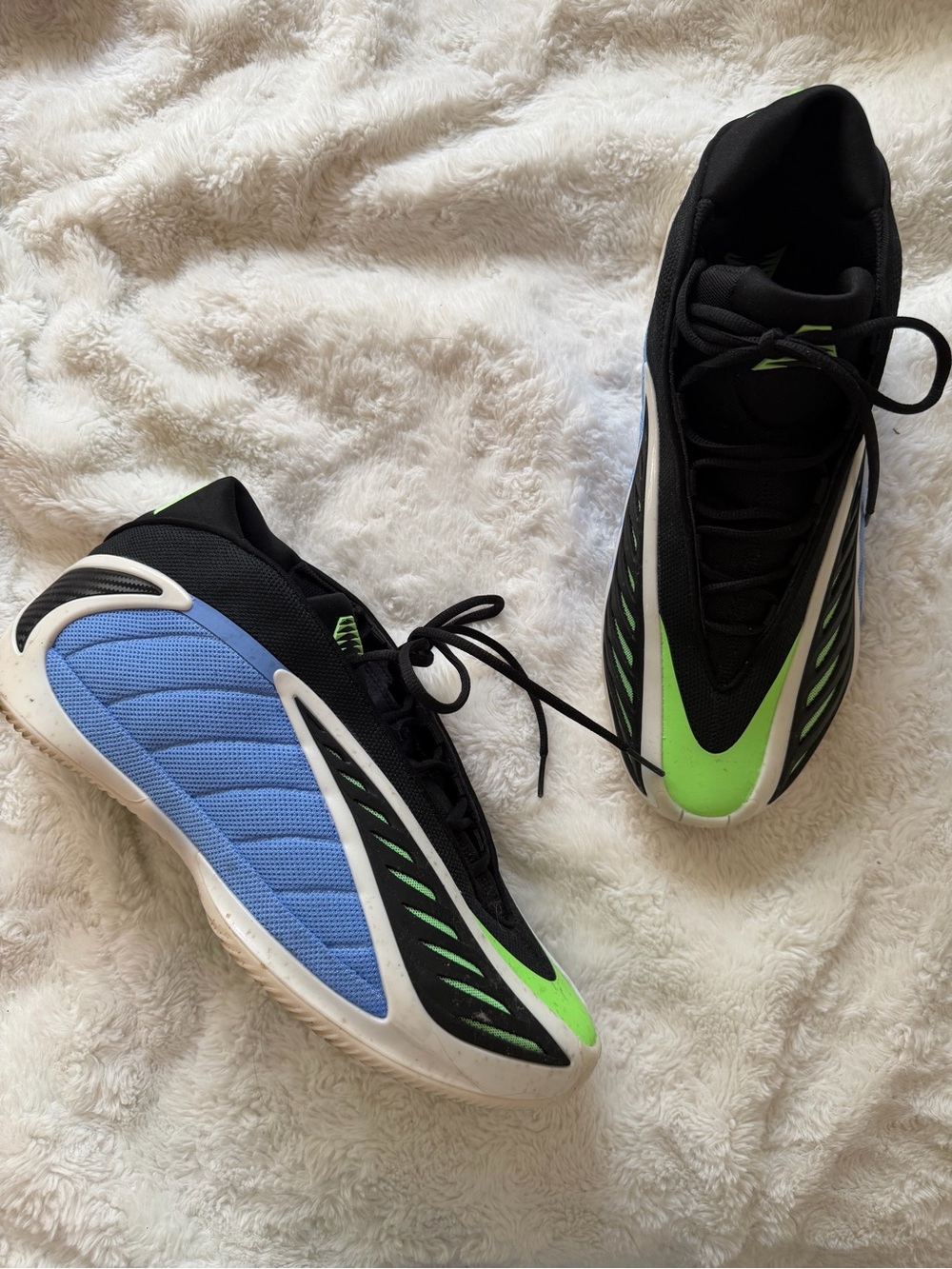 Adidas AE2 “blue fusion” basketball sneakers